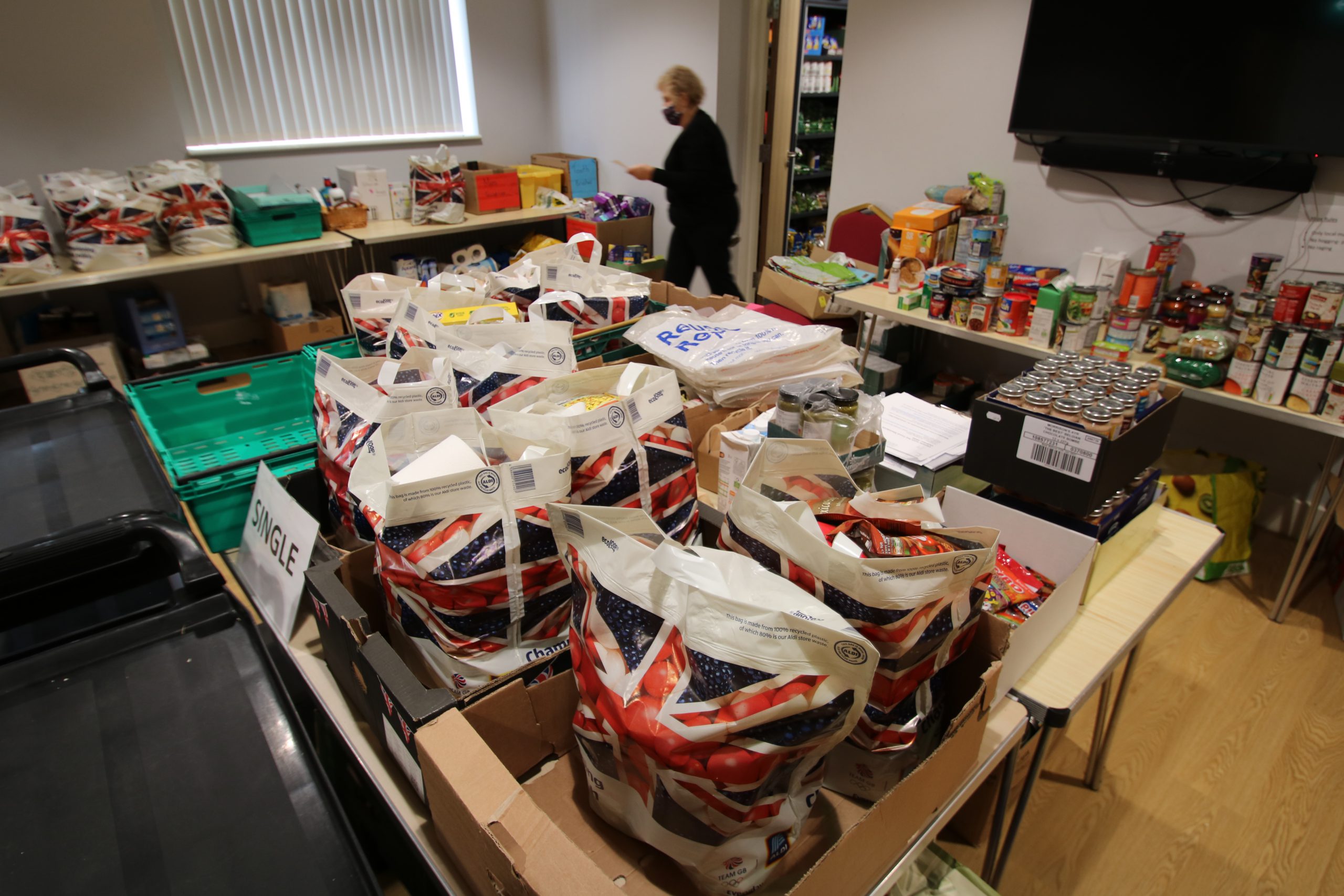 does-covid-19-mean-foodbanks-are-here-for-good-6-months-later-life